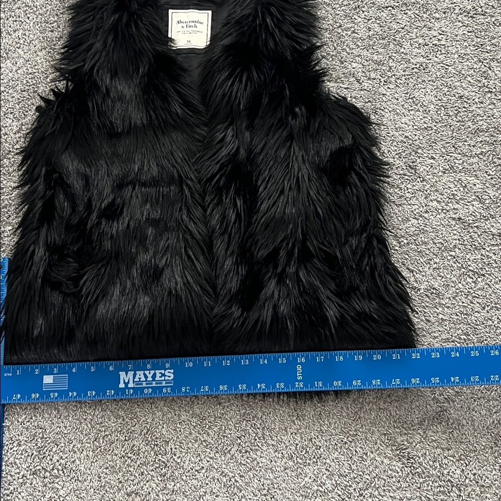 Y2K Abercrombie & Fitch Soft Faux Fur Glamour Black Women’s Vest - Size M - Picture 7 of 7